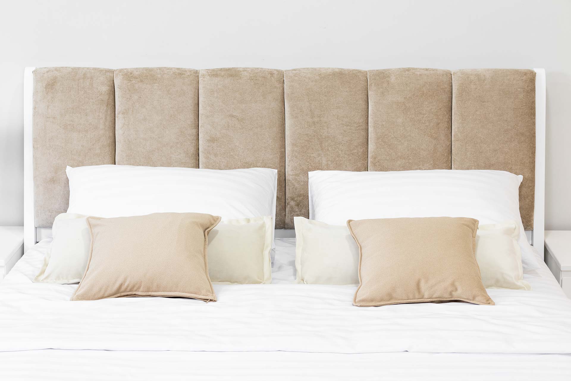 18_evelin Двоспальне ліжко з тканиною Евелін