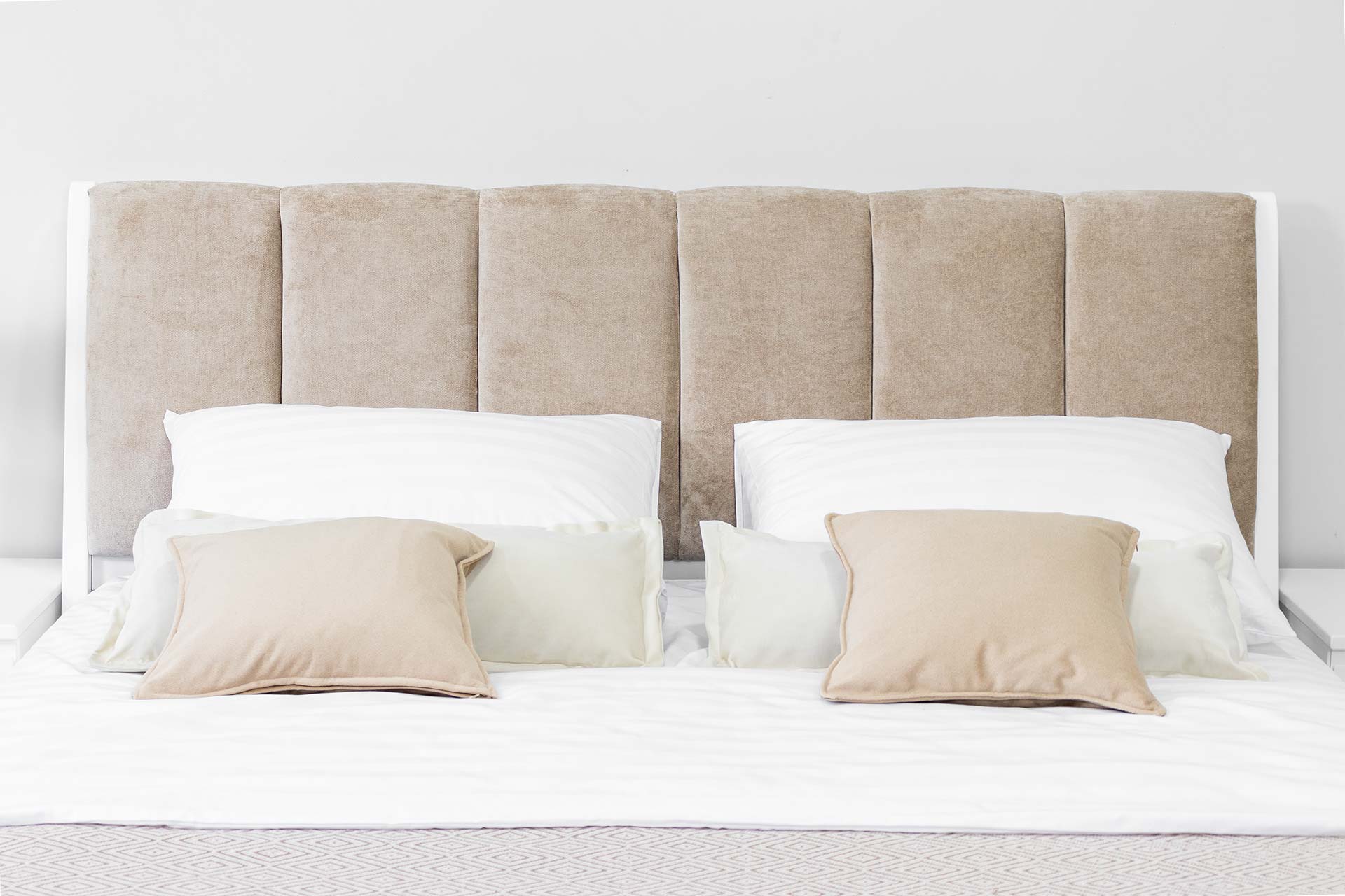 24_evelin Двоспальне ліжко з тканиною Евелін